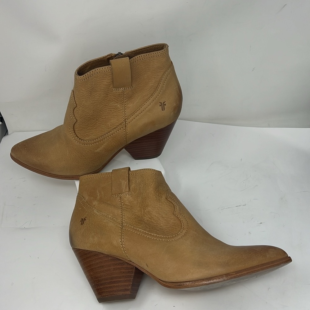Frye Sz 8 Amado Wedge Zip Bootie Antiqued Tan Leather